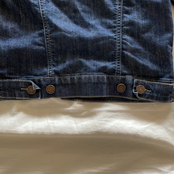 Small Women’s Dark Jean Jacket! Perfect Condition!!! - Picture 8 of 8